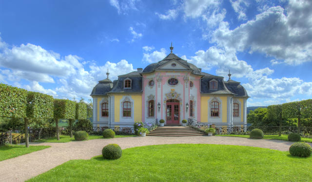 Front Rokoko-Schloss der Dornburger Schlösser HDR Panorama