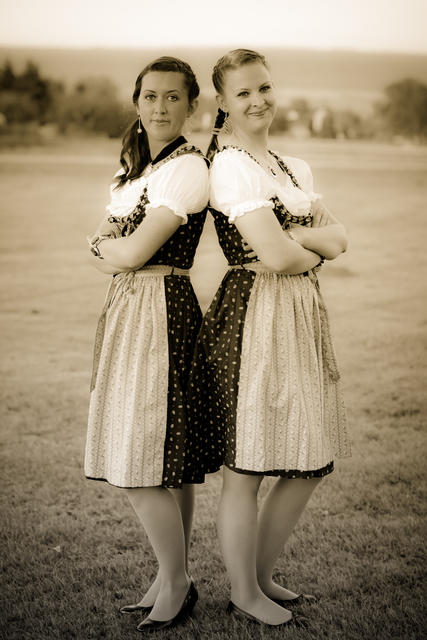 Dirndl Shooting Steffi und Josi 0851-2