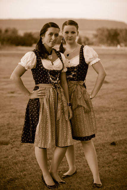 Dirndl Shooting Steffi und Josi 0862-2