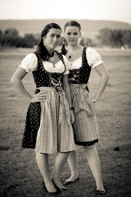 Dirndl Shooting Steffi und Josi 0862-4